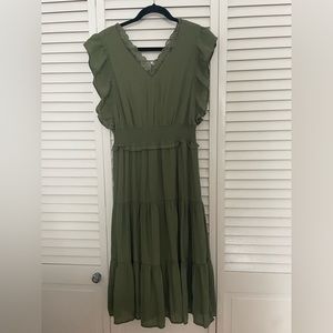 Size 4 Nanette green float dress